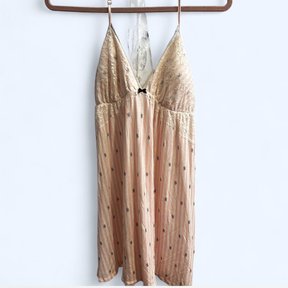 Vintage VS Night gown